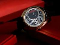 卡地亚腕表进灰了是啥原因