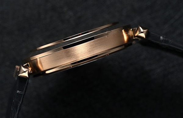 卡地亚戴不稳？可能是表带太短，快来看看怎么调（图）